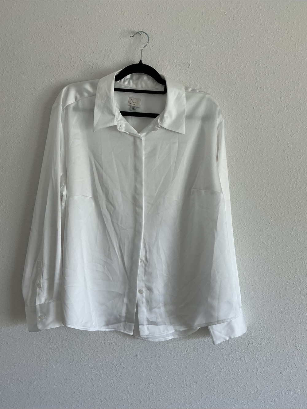 a new day White Button-Front Women's Blouse - Classic Collar